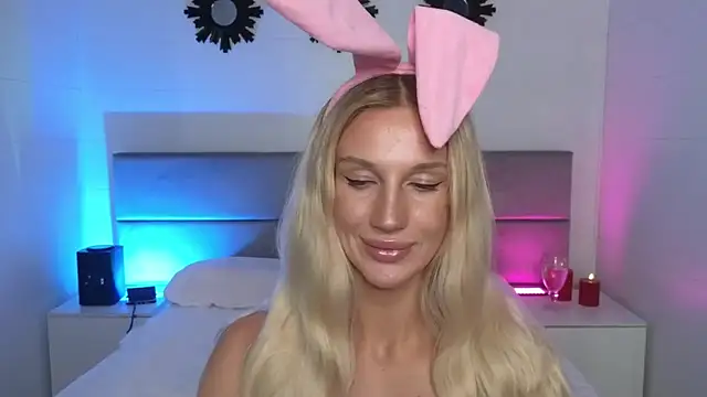 Snapshot of Megan_Kira chatting on May 24, 2026, 7:08 pm Megan Kira online show from May 24, 2026, 7:08 pm