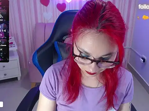 abril ch  online show from March 19, 2025, 10:55 am