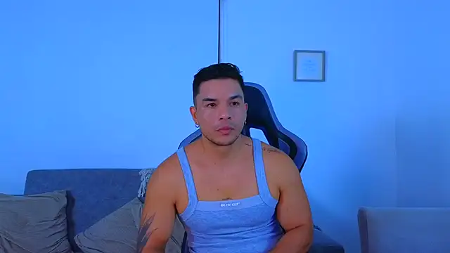 estebandelouis online show from July 12, 2026, 2:08 pm