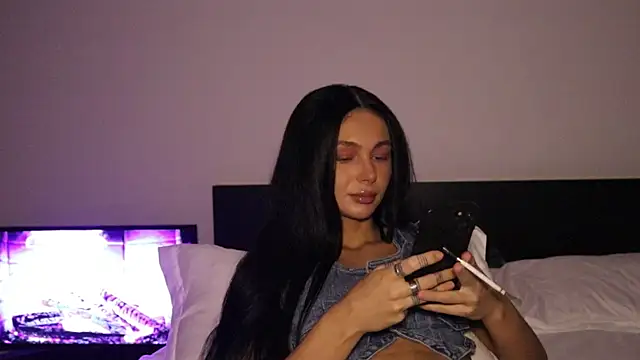 IvyKaelani online show from February 15, 2026, 1:52 pm