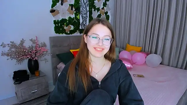 SereneFlame online show from March 3, 2025, 10:42 pm