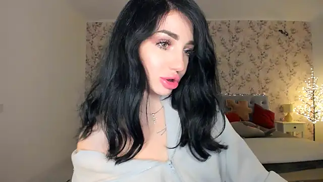 NancyLovee  online show from December 13, 2025, 11:21 pm