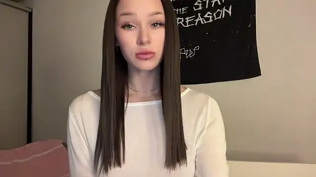 ur molly online show from November 10, 2025, 12:59 pm