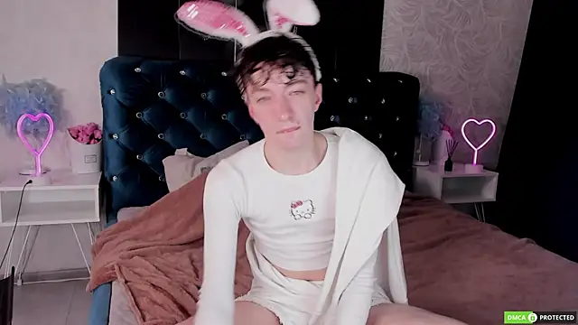 TrevorBenson online show from September 17, 2025, 1:46 pm