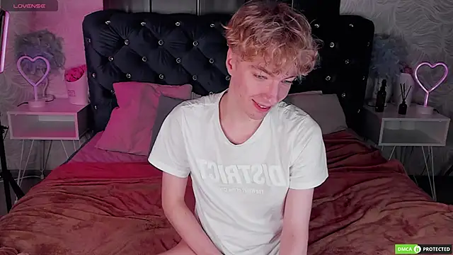 TrevorBenson online show from October 6, 2025, 3:26 am