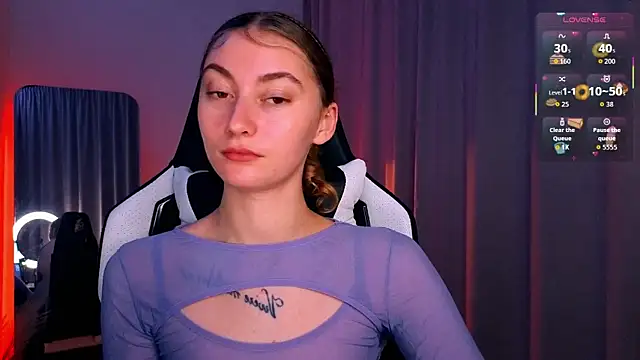 lady curls online show from October 17, 2025, 10:12 pm