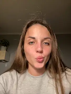 AmiLavs online show from September 17, 2025, 8:10 pm