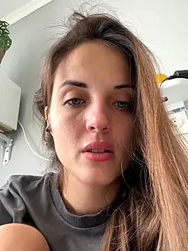 AmiLavs online show from October 30, 2025, 7:21 am