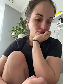 AmiLavs online show from March 8, 2026, 10:19 am