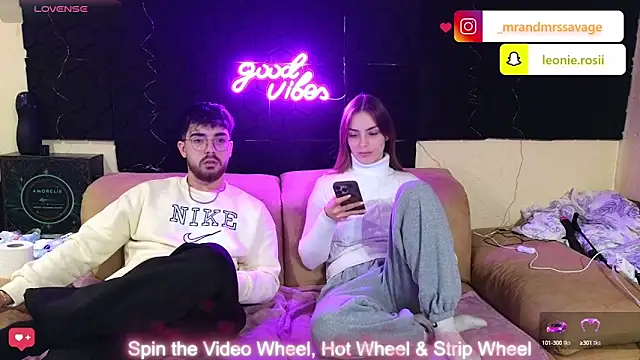 MrAndMrsSavage online show from December 29, 2024, 2:52 pm