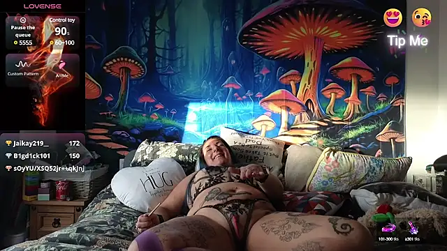 tattoomilf86 online show from March 16, 2025, 5:17 pm