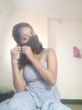 HotKhushi13 online show from January 5, 2025, 6:35 am