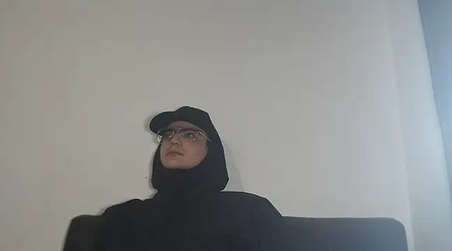 creamyadvisor01 online show from January 7, 2025, 1:46 pm