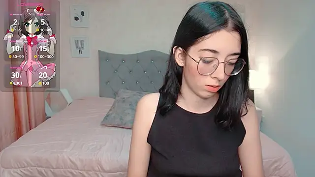 brooklove doll online show from February 4, 2025, 7:33 pm