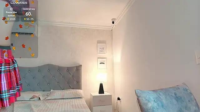 brooklove doll online show from October 28, 2025, 8:22 pm