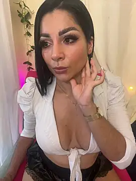 MOMALANA online show from February 8, 2025, 7:27 pm