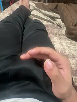 Snapshot of sonug0912 chatting on December 18, 2024, 12:32 am sonug0912 online show from December 18, 2024, 12:32 am