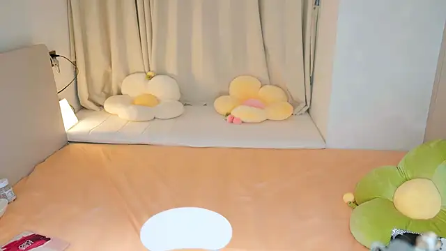 Eimile online show from December 16, 2024, 6:05 pm