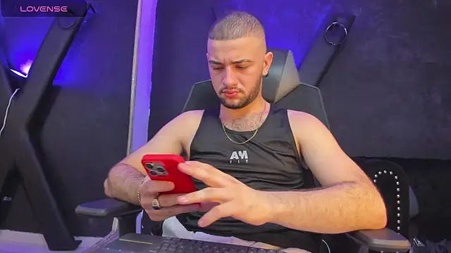 MaximusDick1  online show from September 12, 2025, 3:50 am