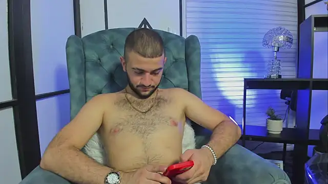 MaximusDick1  online show from October 5, 2025, 12:09 am