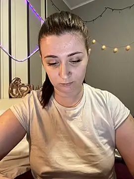 Snapshot of Jadelli chatting on February 27, 2025, 5:15 pm Jadelli online show from February 27, 2025, 5:15 pm