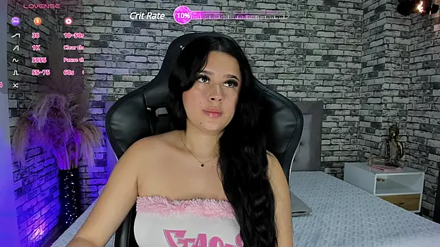 Snapshot of ariadna_milano chatting on February 11, 2025, 4:24 pm ariadna milano online show from February 11, 2025, 4:24 pm