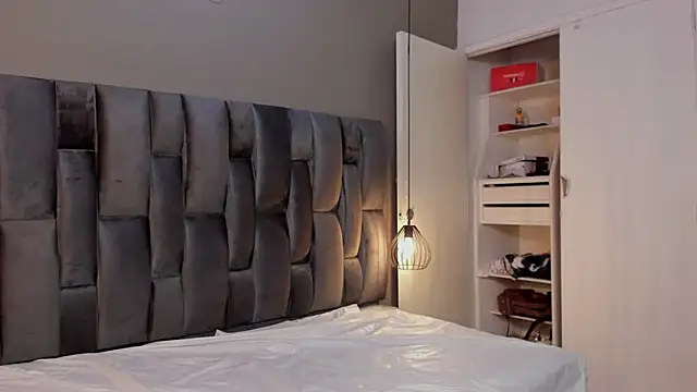 Lorena Vieira  online show from February 8, 2025, 2:47 am