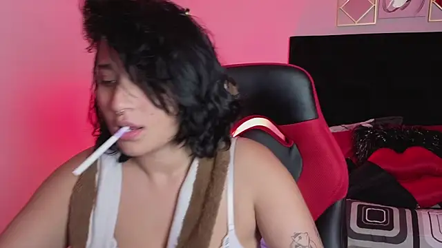 Snapshot of Pauilina chatting on December 24, 2024, 6:55 am Pauilina online show from December 24, 2024, 6:55 am