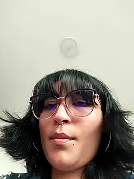 Snapshot of Pauilina chatting on January 8, 2025, 10:27 pm Pauilina online show from January 8, 2025, 10:27 pm