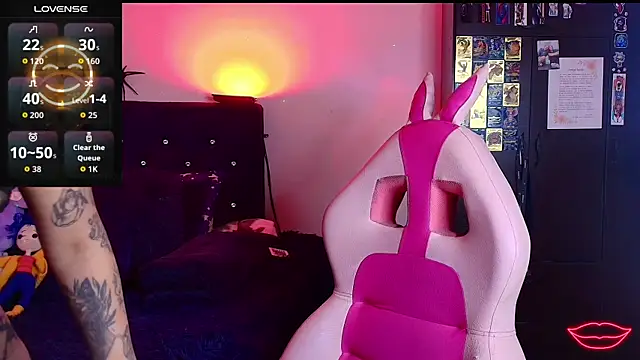 Snapshot of Pauilina chatting on October 15, 2025, 6:08 pm Pauilina online show from October 15, 2025, 6:08 pm