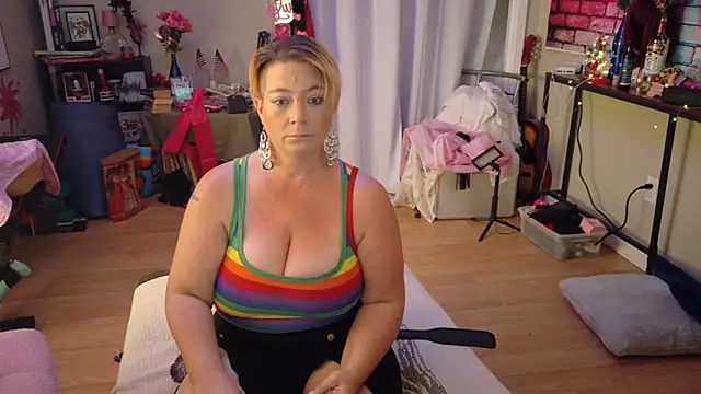 Luna1984 online show from September 12, 2025, 8:20 pm