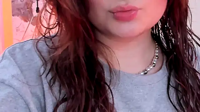 SalommeFlores online show from October 5, 2025, 7:23 pm