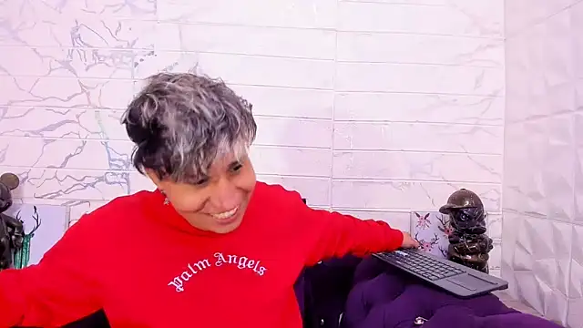 Im Milan Rs online show from February 19, 2025, 9:50 am