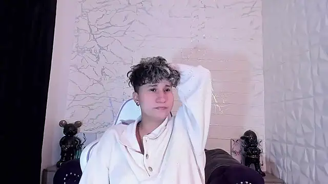 Im Milan Rs online show from March 8, 2025, 8:00 am