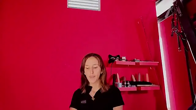 Ambar Roux  online show from September 10, 2025, 2:06 pm