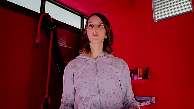 Snapshot of Ambar_Roux_ chatting on May 27, 2026, 12:13 pm Ambar Roux online show from May 27, 2026, 12:13 pm