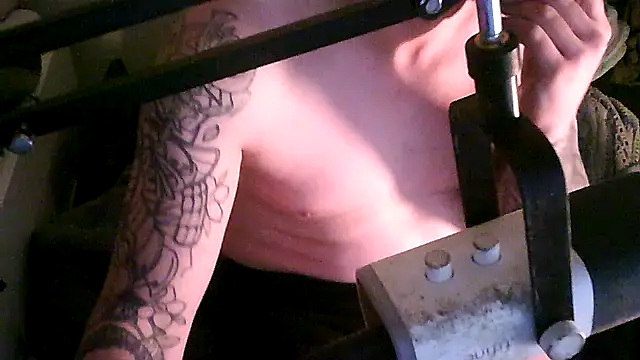 gezelligesiebren online show from April 23, 2026, 6:14 am