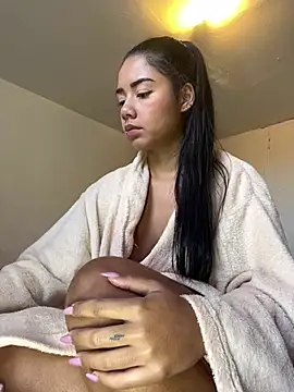 Snapshot of _Luana chatting on December 13, 2024, 11:55 am Luana online show from December 13, 2024, 11:55 am