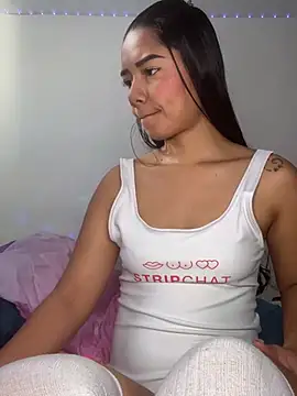 Snapshot of _Luana chatting on March 12, 2025, 9:12 am Luana online show from March 12, 2025, 9:12 am