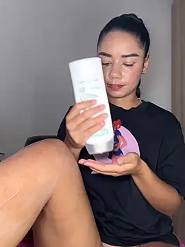 Snapshot of _Luana chatting on September 9, 2025, 8:36 am Luana online show from September 9, 2025, 8:36 am