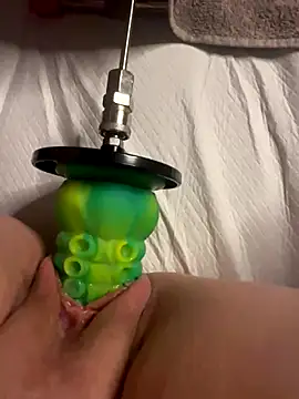 luisa1 online show from October 2, 2025, 6:37 pm