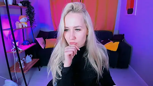 Bunny  of love online show from December 14, 2024, 1:38 pm