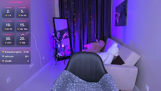 Bunny  of love online show from December 18, 2024, 4:28 pm