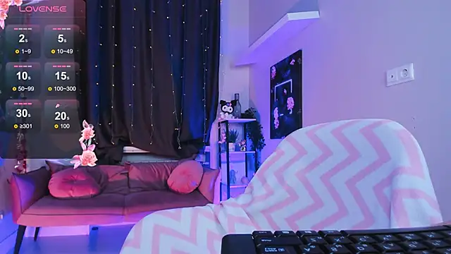 Bunny  of love online show from February 5, 2025, 4:47 pm