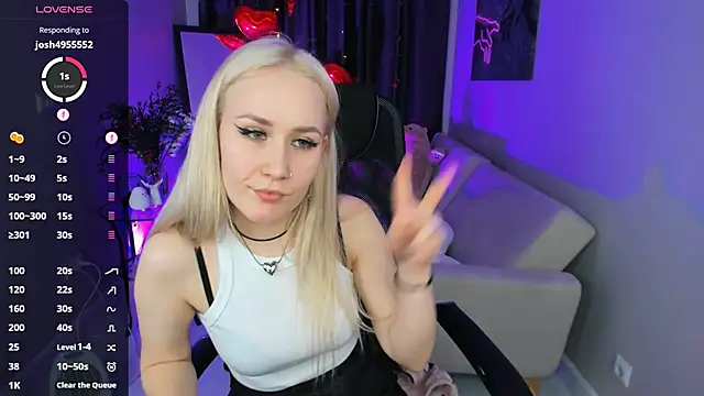 Bunny  of love online show from February 19, 2025, 4:33 pm