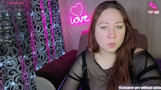 Snapshot of KellyCrystall chatting on January 14, 2026, 9:15 am KellyCrystall online show from January 14, 2026, 9:15 am