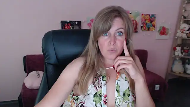 Hot Milady online show from June 18, 2026, 7:41 am