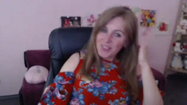 Hot Milady online show from June 19, 2026, 7:23 am
