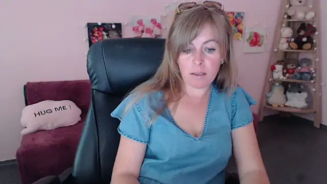Hot Milady online show from June 25, 2026, 7:46 am