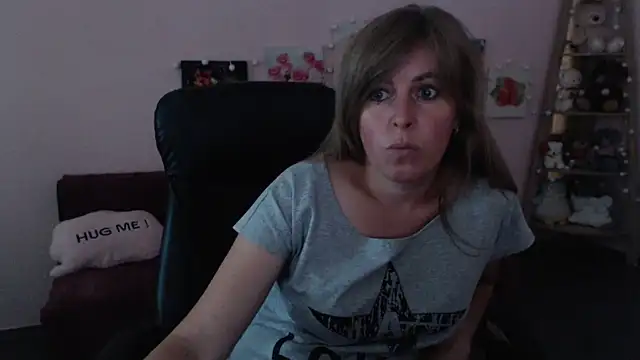 Hot Milady online show from June 26, 2026, 7:13 am